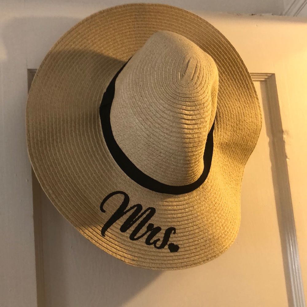 Mrs. Hat
